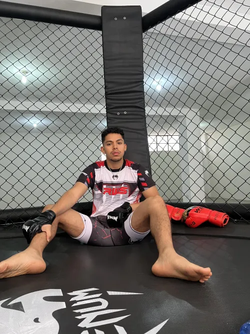 Come sit, I don’t bite…