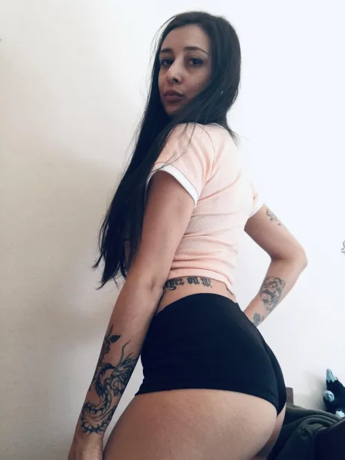 I am a hot girl 🥵