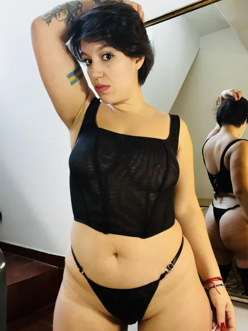 I set the rules of how and when to play with my navel