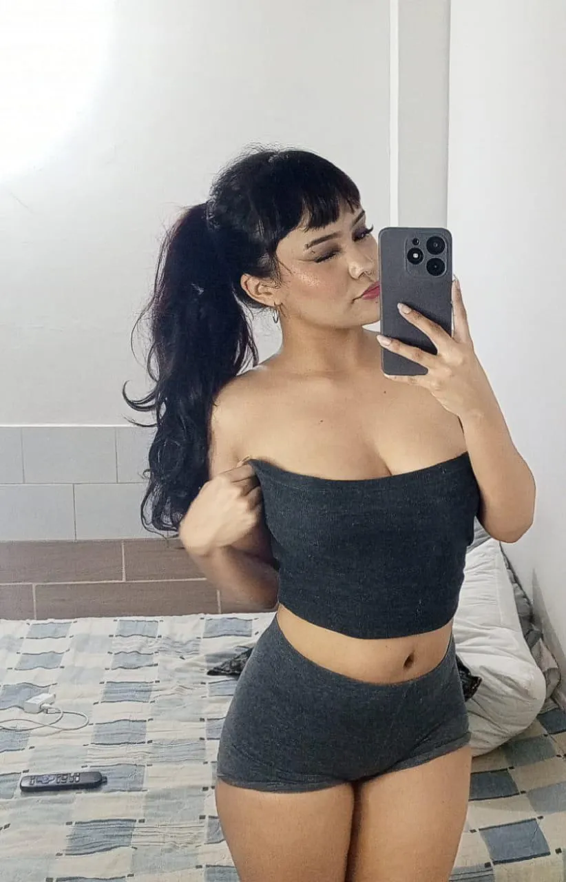 I think this outfit lifts more than I do