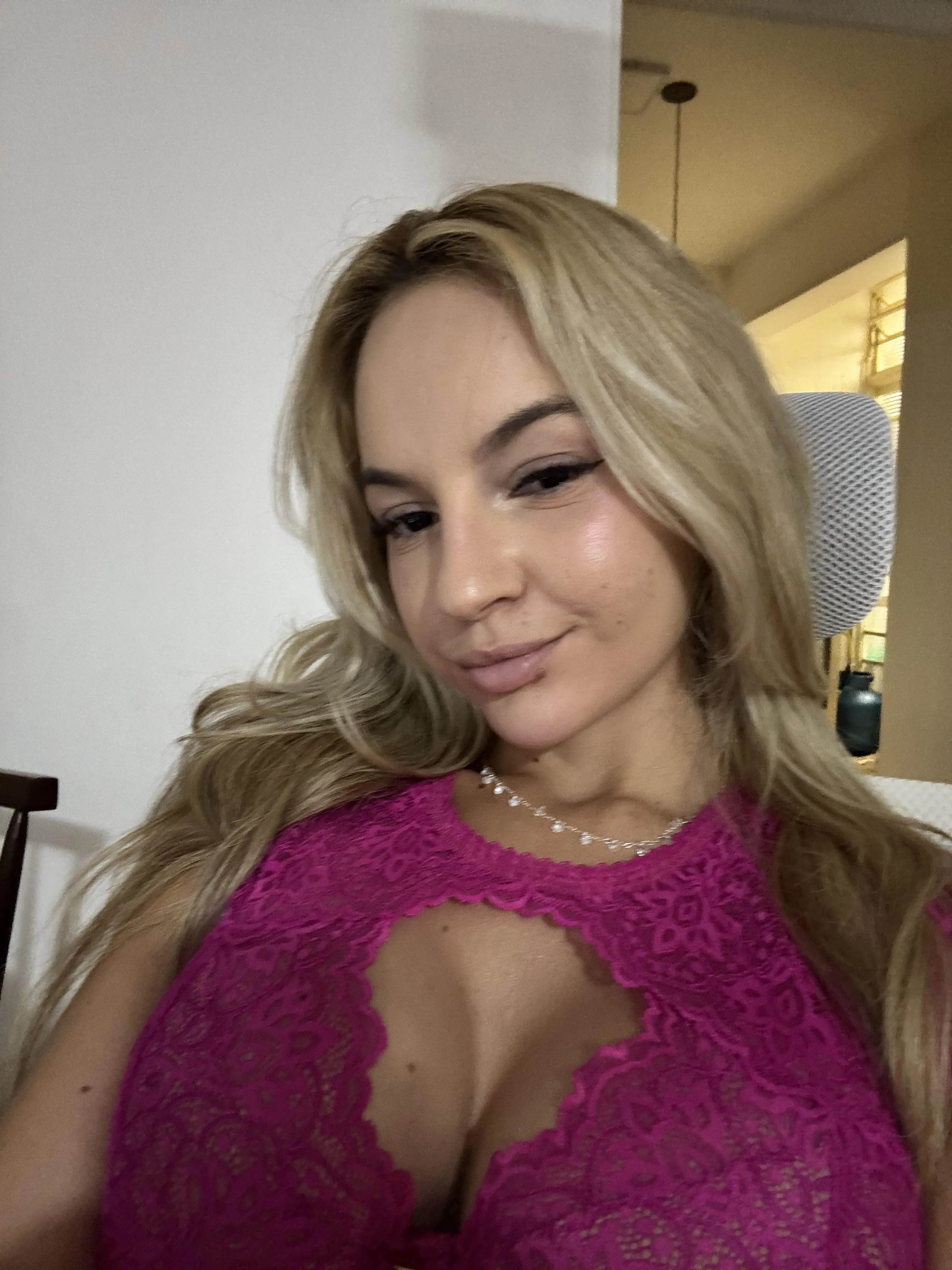 18+ only Fresh start looking for hands all over me, will it be u