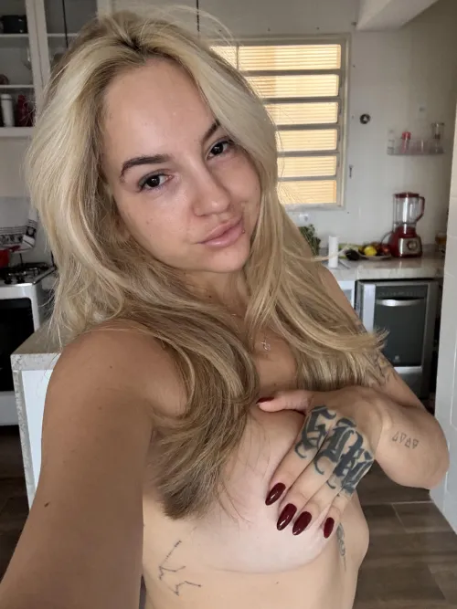 18+ only I’m in bed touching myself who’s looking to join me and finish the job?