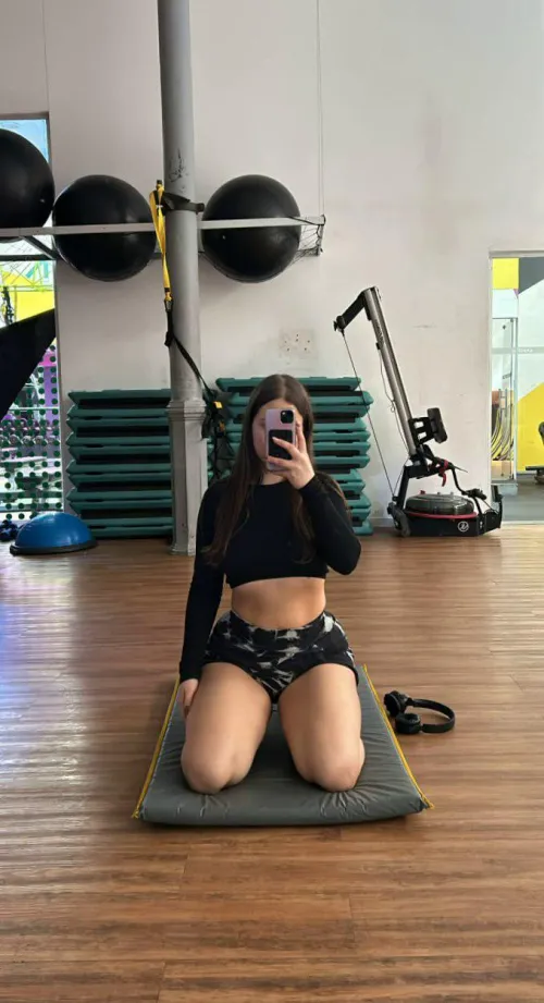 19 [F4M] do u like your fun with a little Michigan spice?