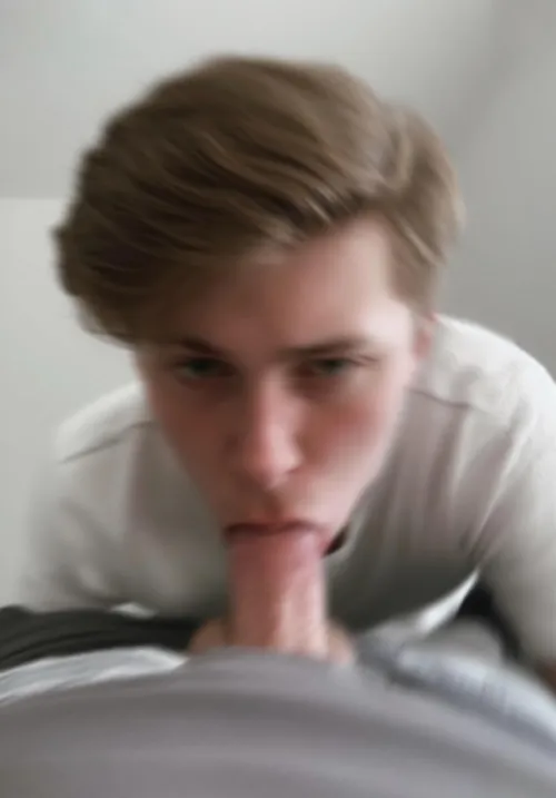 26 MM4M Downtown, any other twinks wanna help me blow my straight friend?
