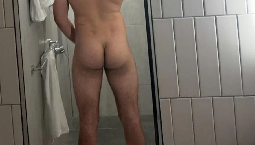 26m looking to get railed right now, will happily bounce