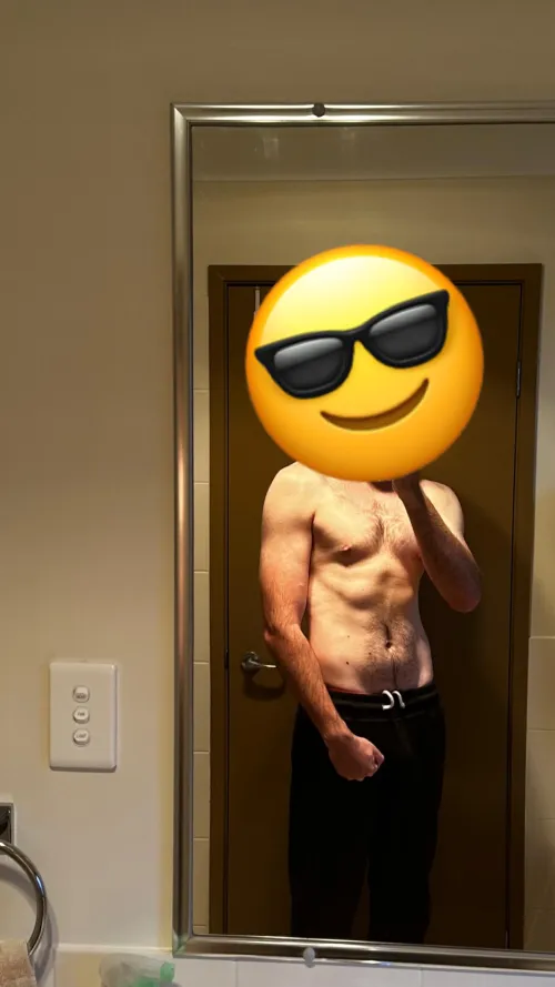 30 [M4F]Redcliffe. 6’3” straight, can host or travel, for FWB/casual