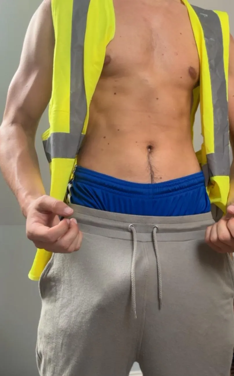 Bit excited at work , even my joggers can’t conceal my print , add SN bz_bk25