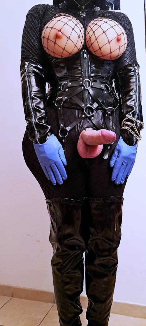 Drone Tiddies in Fishnet