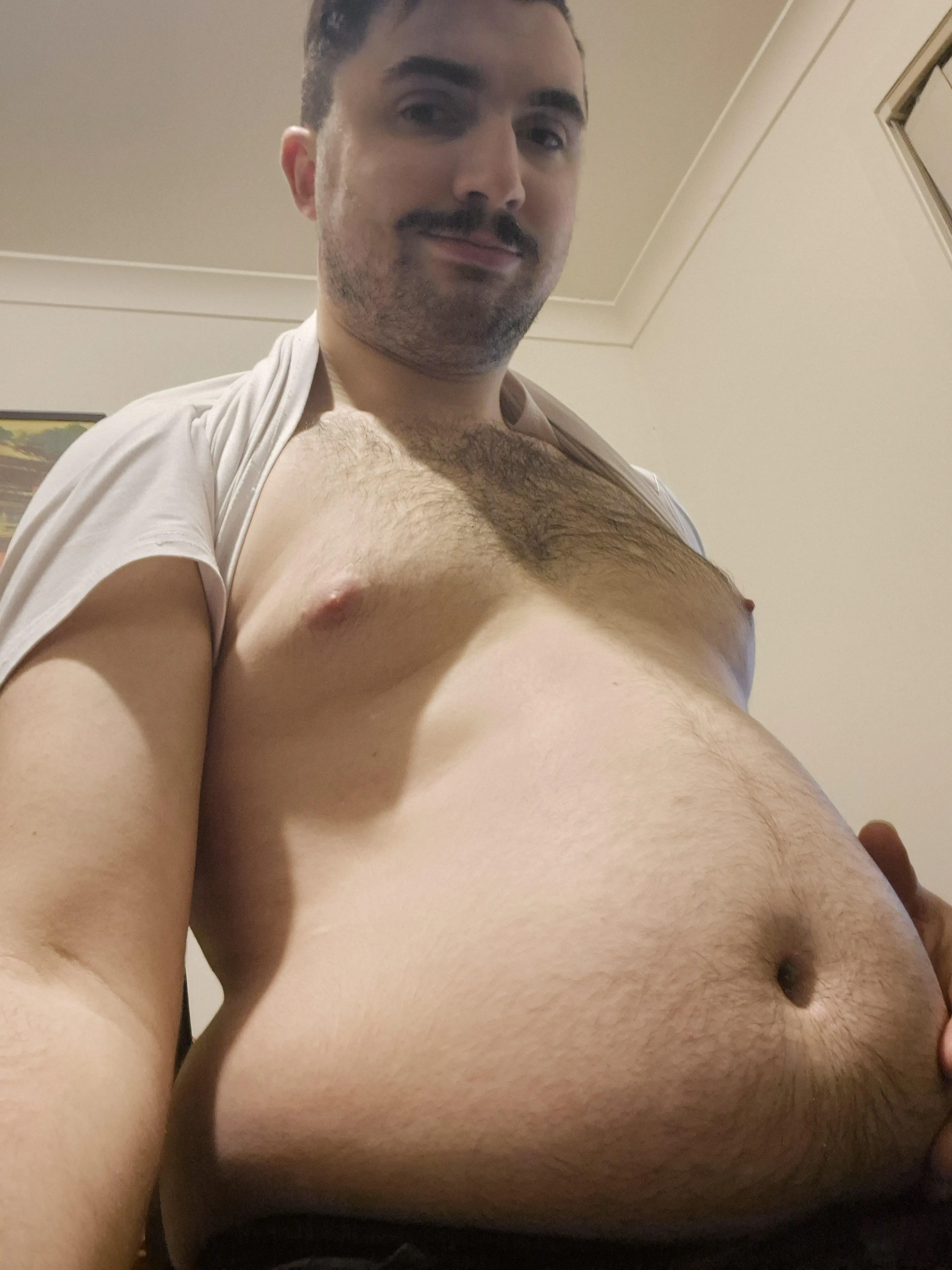 Fatten this piggy into an obese hog? 🐷 DMs are open 😈