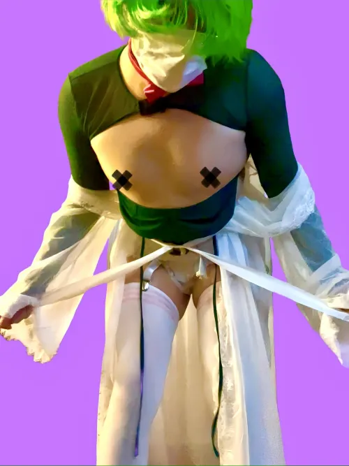 I know this community isn’t the biggest fan of Femboys LOL but here’s my Femboy Gardevoir closet cosplay 😰