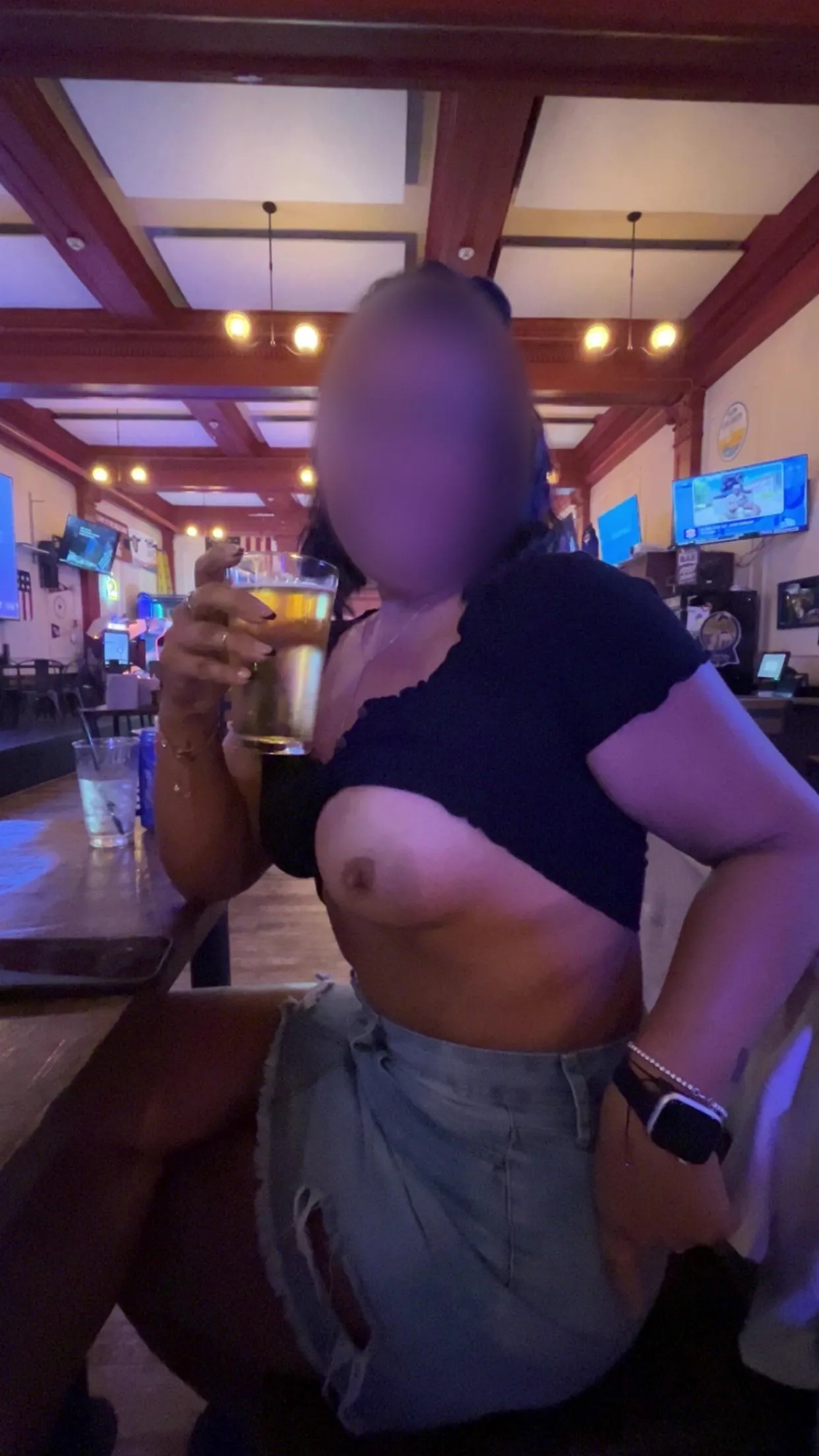 It’s finally Friday, will you meet me at the bar?