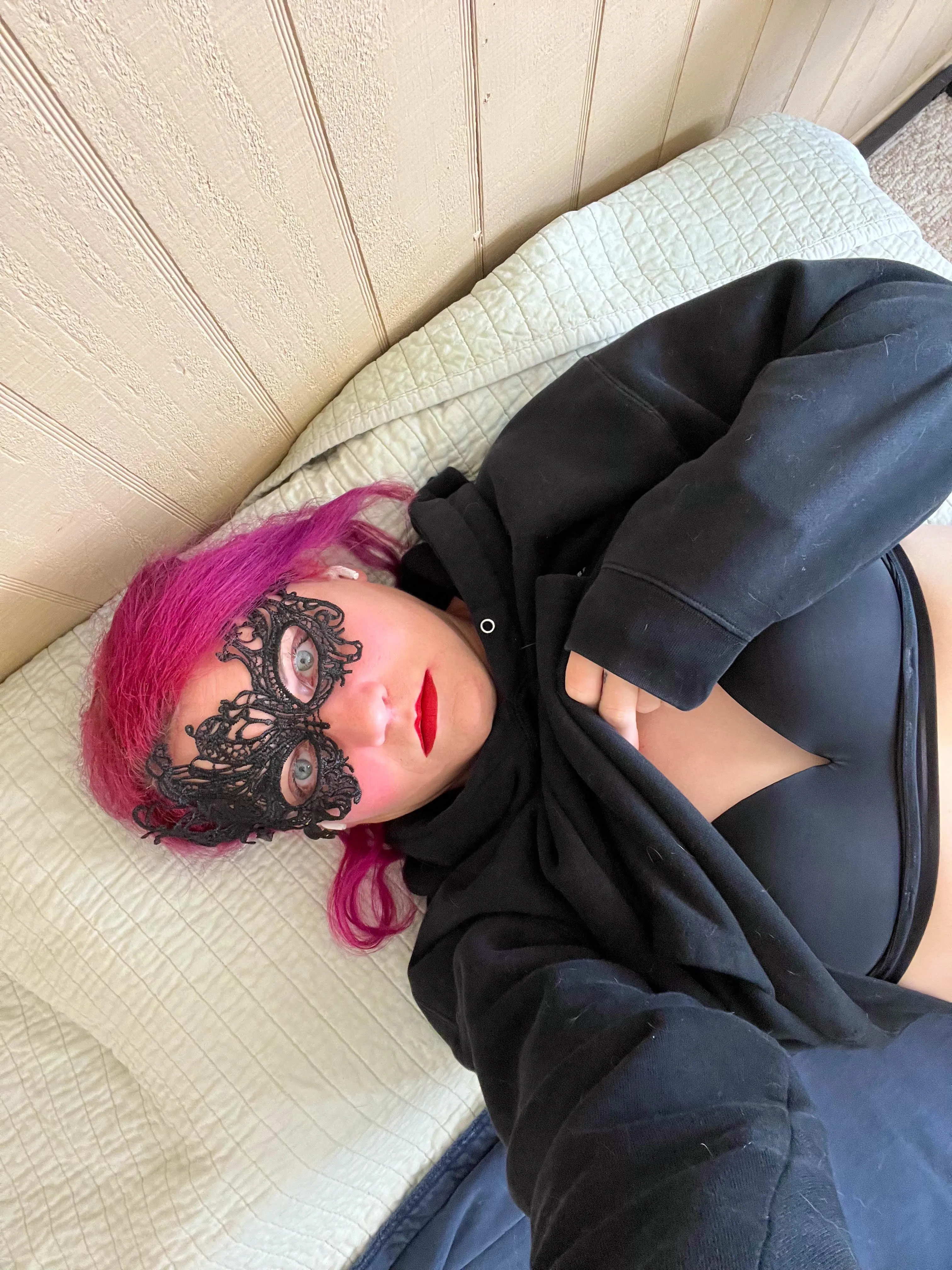 Messy hair don’t care 🤷🏻‍♀️