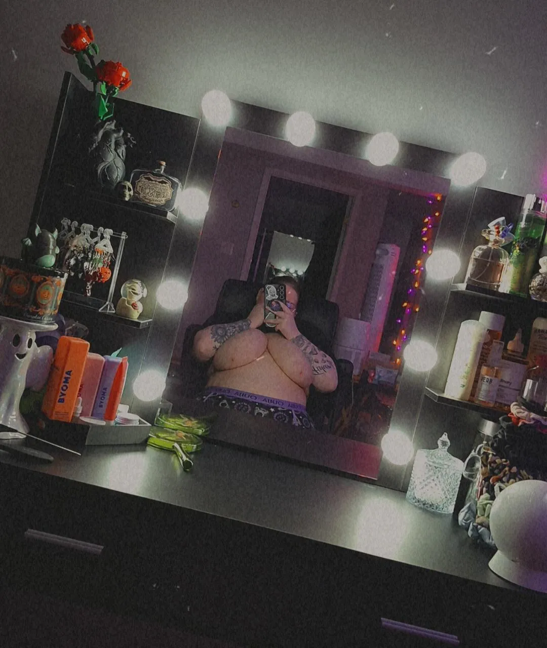 New vanity selfie 😘