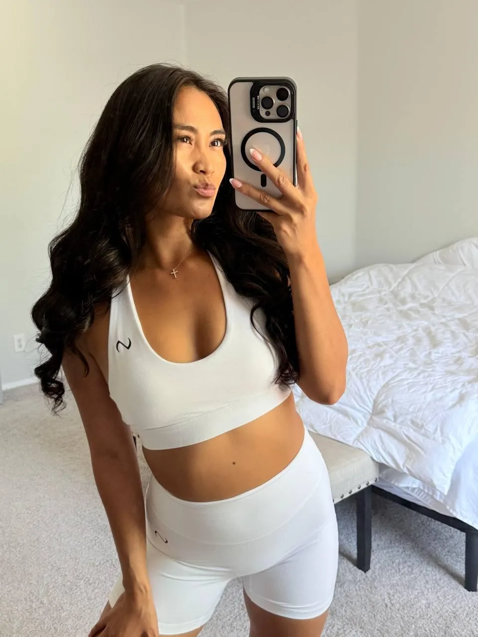 What if I dragged my nails across your chest slow? ✊🔥