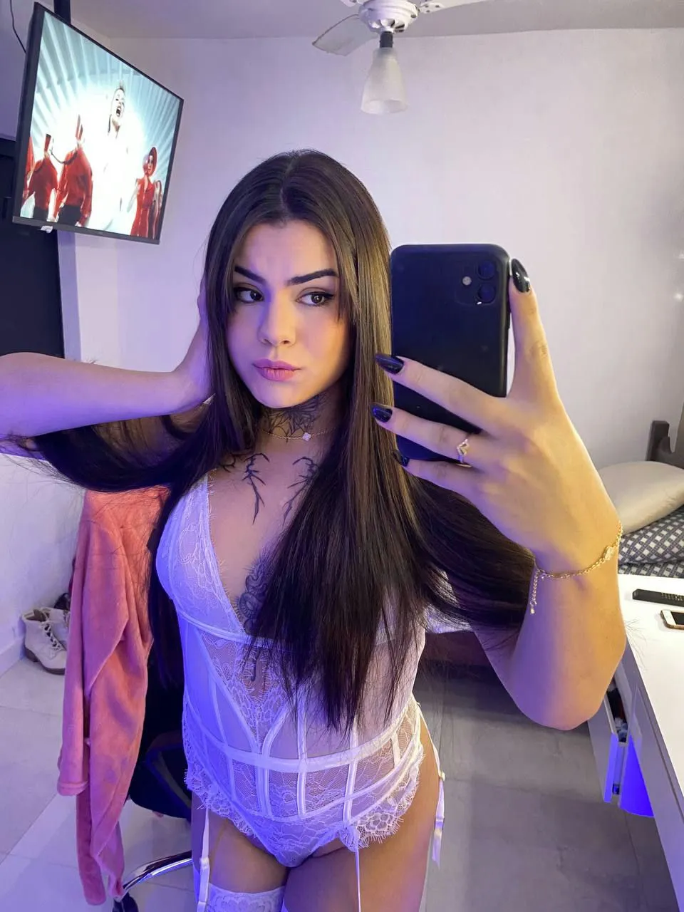 Who’s ready to worship a tgirl in lingerie? 💕