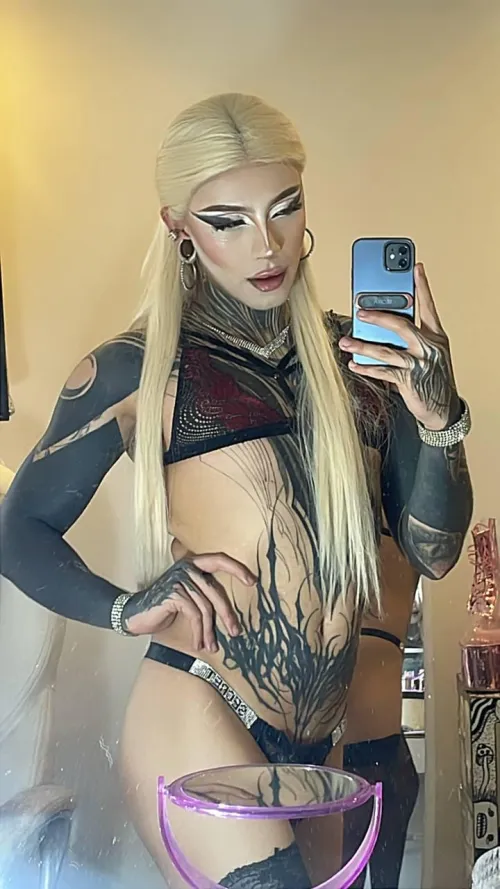 Who’s ready to worship a tgirl in lingerie? 💕