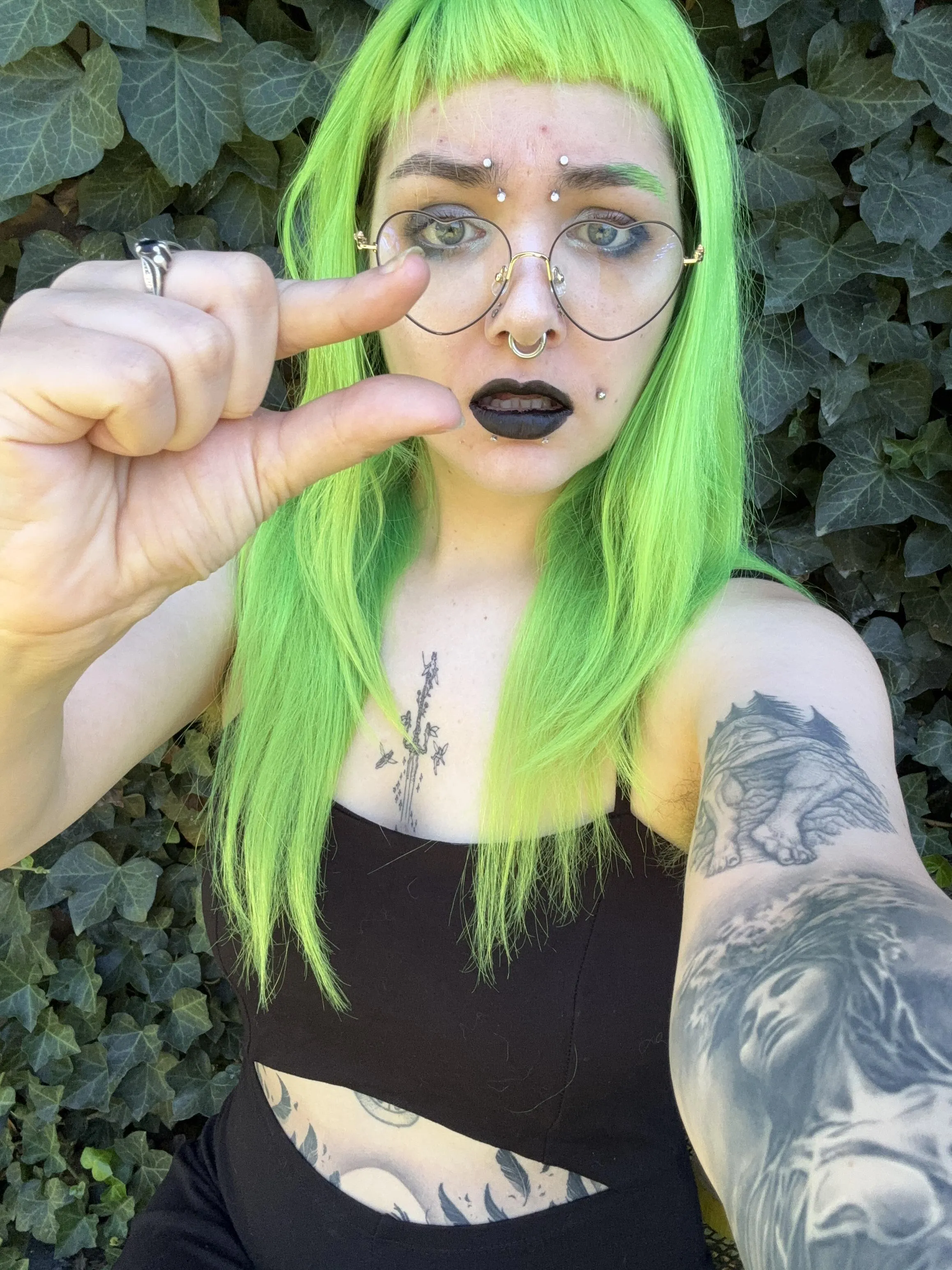 You’ll never deserve a goth gf. 😂However you can be a piggy to a goth. I’ll ruin everything; your credit, bank account, AND orgasm.