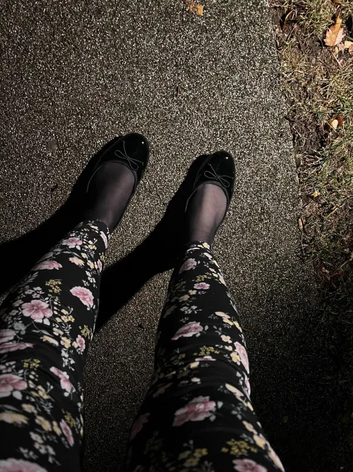 [20] #Bonn Suche einen Dom der mich dabei unterstützt immer mehr Sissy Outfits draußen zu tragen ich stehe drauf🫣