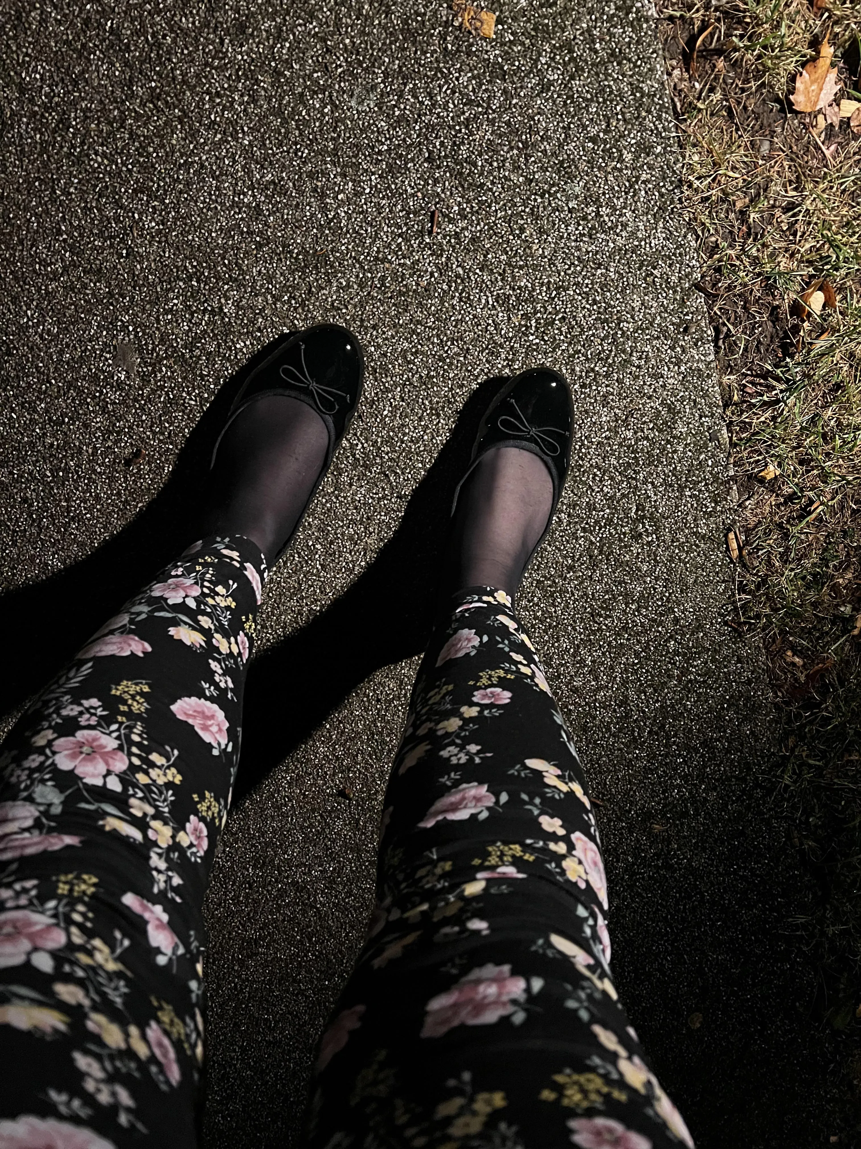 [20] #Bonn Suche einen Dom der mich dabei unterstützt immer mehr Sissy Outfits draußen zu tragen ich stehe drauf🫣