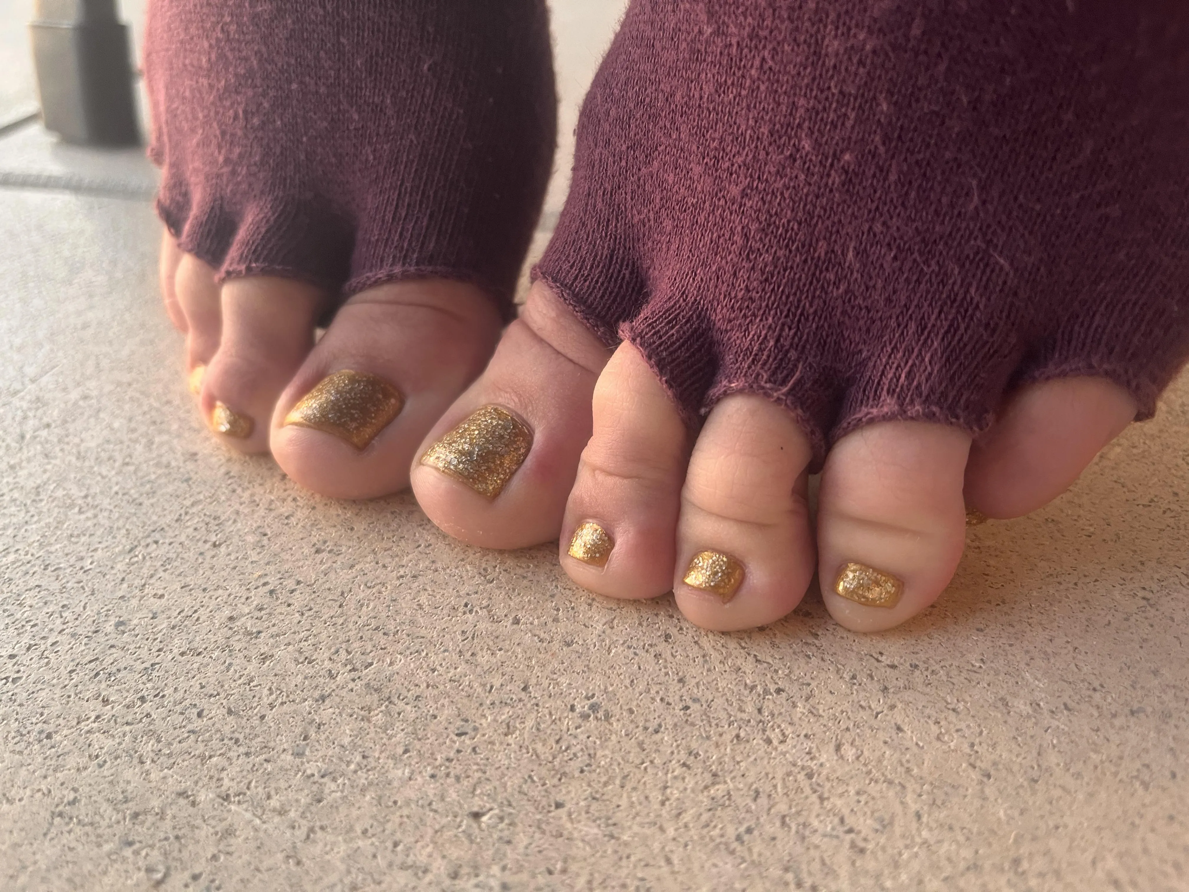 Cute yoga toes 🦶🏻