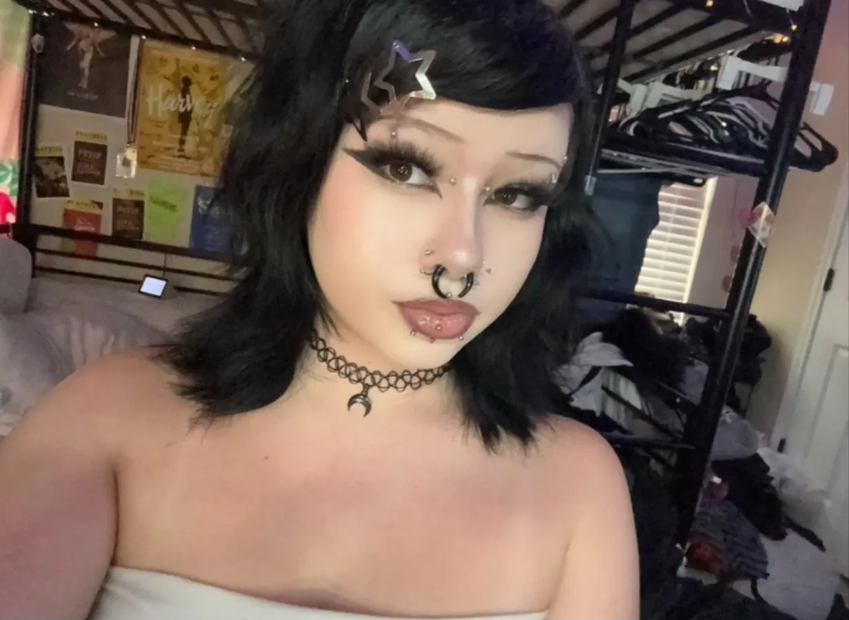 imagine shoving it deep inside me 🤭