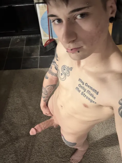 It may be labor day but I’m still ready to put in some work… on your holes