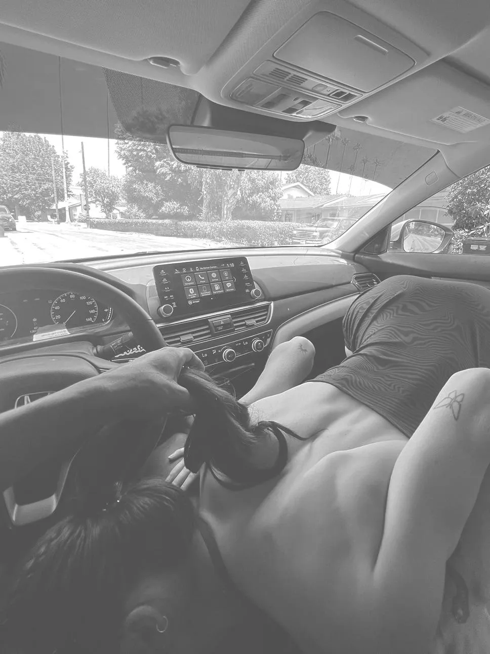 Looking for a woman around Dhanmondi/ Gulshan/ Banani