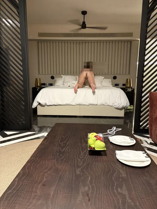 My view from the cuck chair in our suite. Disappointed we didn’t find anyone to join my wife though