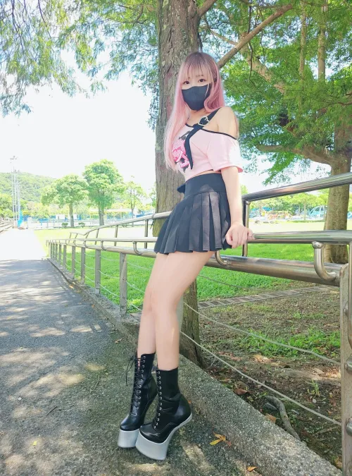 Not sure if I look innocent or ridiculous… but yes, I really walked outside in pony boots.