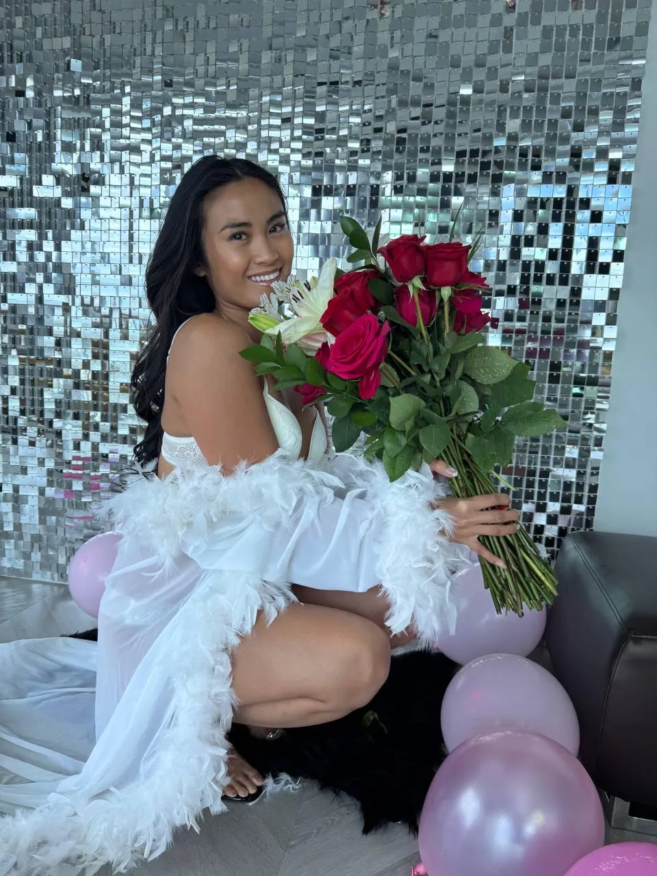 Petite with a filthy tongue… want me to show you