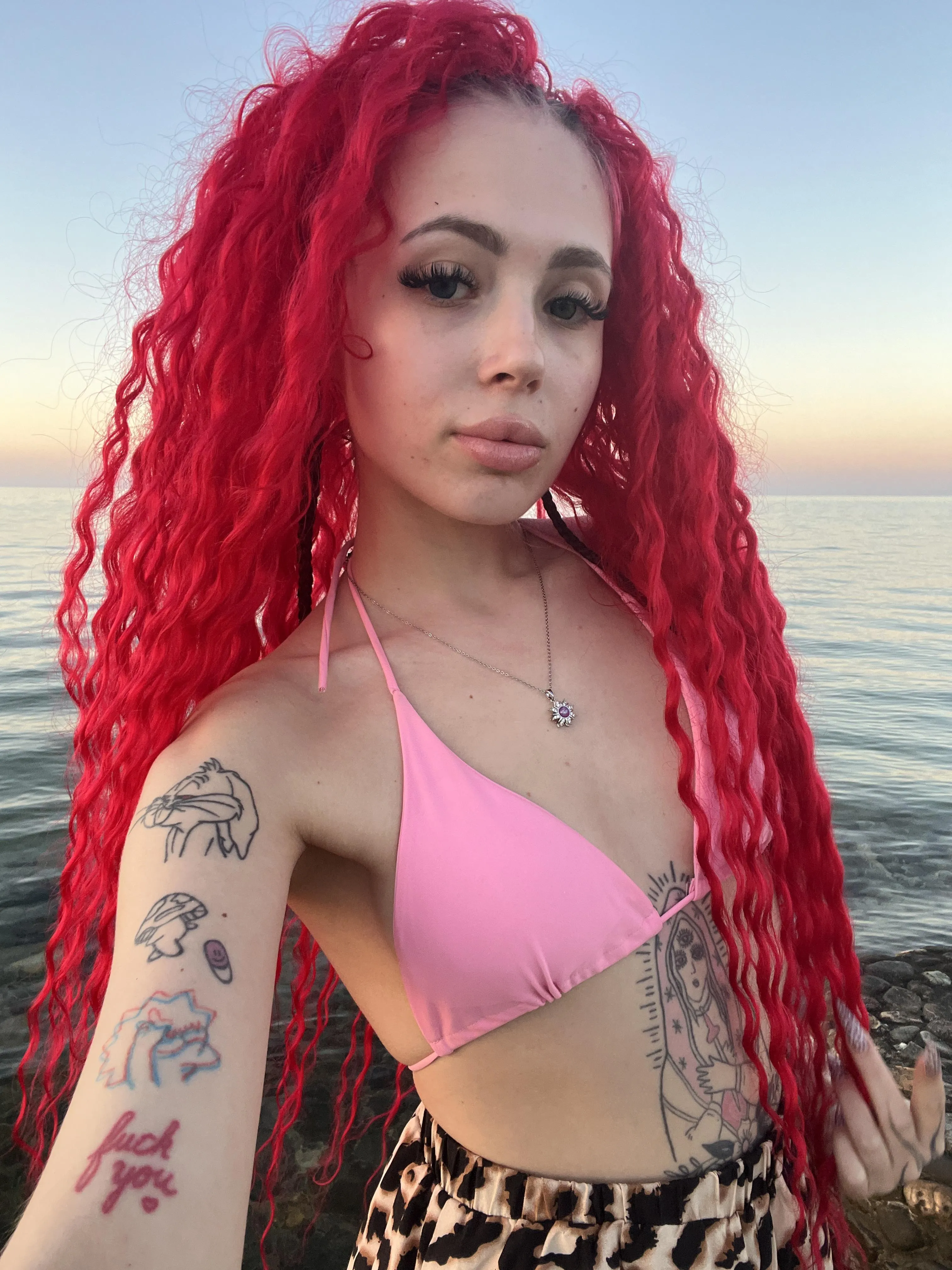 Selfies by the sea, it's so beautiful