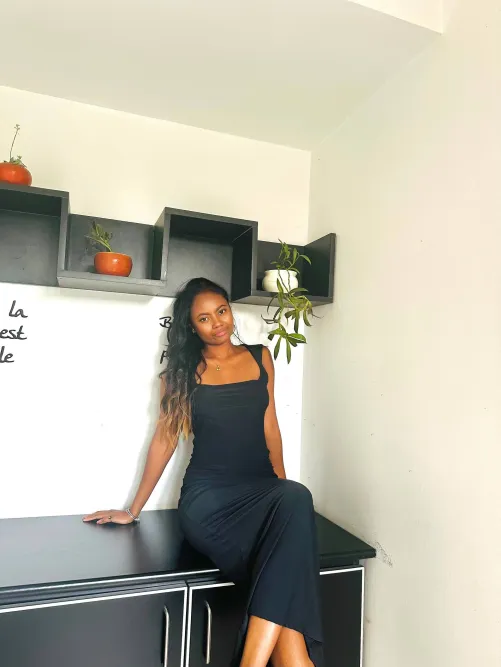 The dress didn't stay on for long