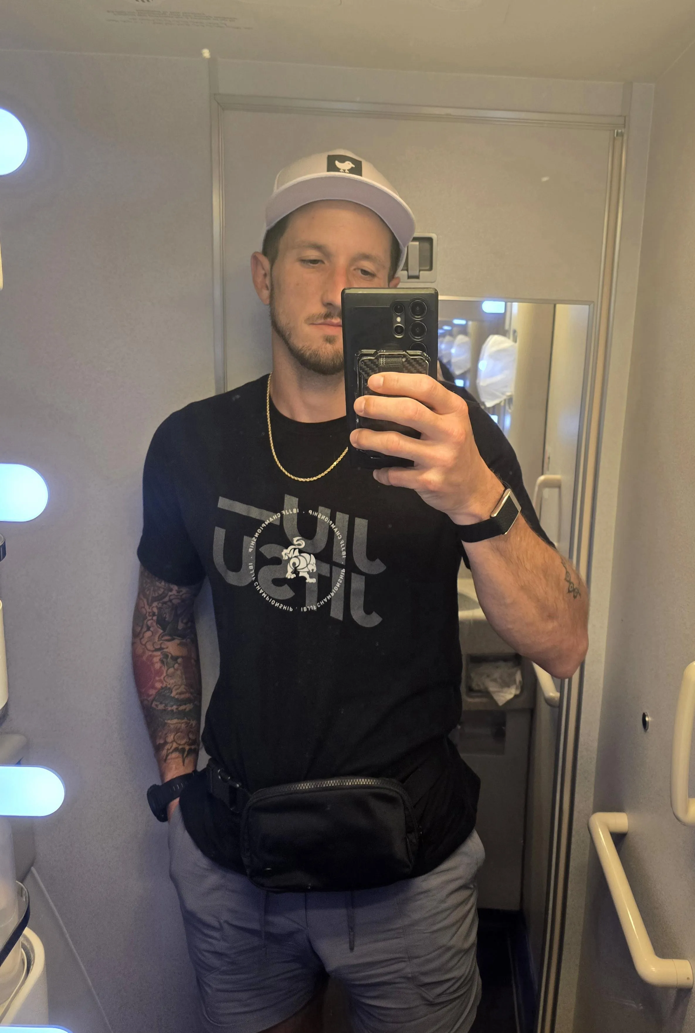 Try not to stare too hard at my shorts 👀