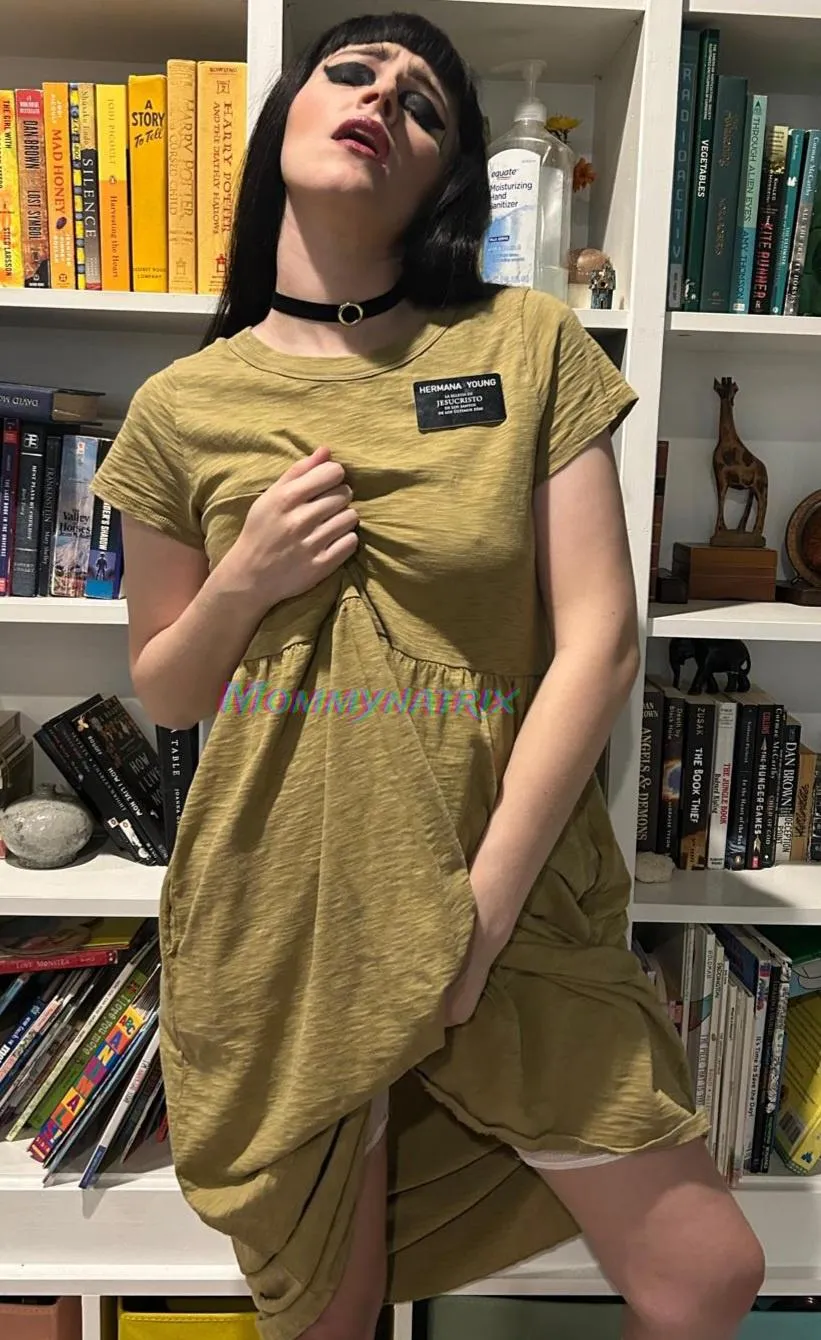 Who wants to take a lesson from Hermana Mami? 😈