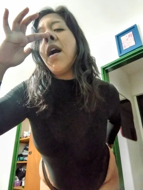 My sexy nose gives me that unique touch… tell me, would you get closer just to admire it this Sunday?