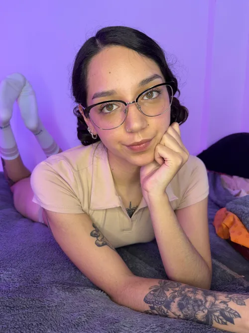 Smart boys know weekends are for spoiling hot girls like me.