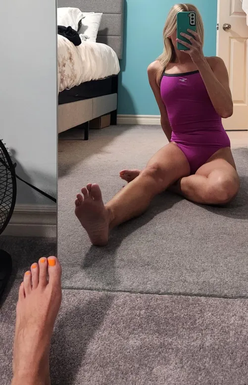 Real swimmer, feet, and body shots on my page. F26