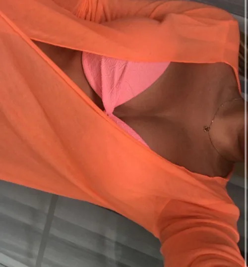 Wearing a bikini just to torture you, what about it?