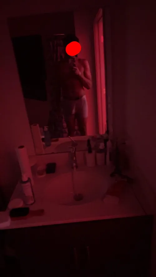 21 M4F (STL) - Apartment free tonight and would love to have a woman over, down to spark up🍃