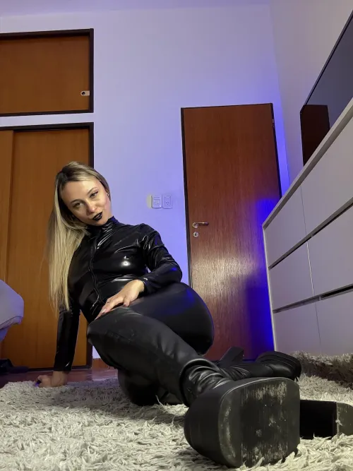 Catwoman cosplay by Selina Kyle 🦇🖤