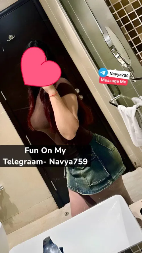 Gym girl here, ready for hookups & to show off my big boobs (f)