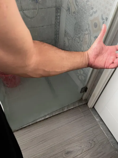 I love dragging fags around from their hair