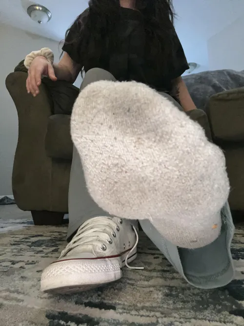 Little treat for mommys sneaker pervs 😏