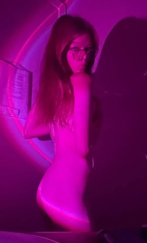 Looking for some fun? Offering wheel spins and dick rates hehe (telegram: budnguts)