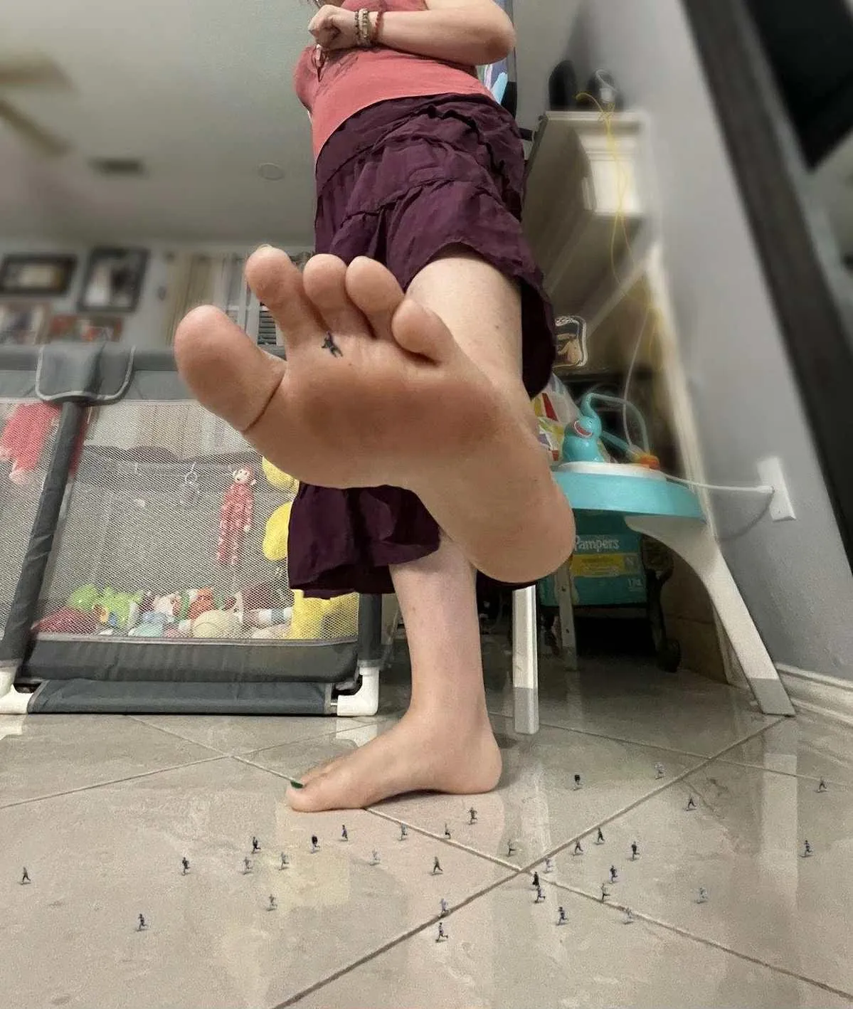 Love teasing your Giantess fetish 😉 [oc]