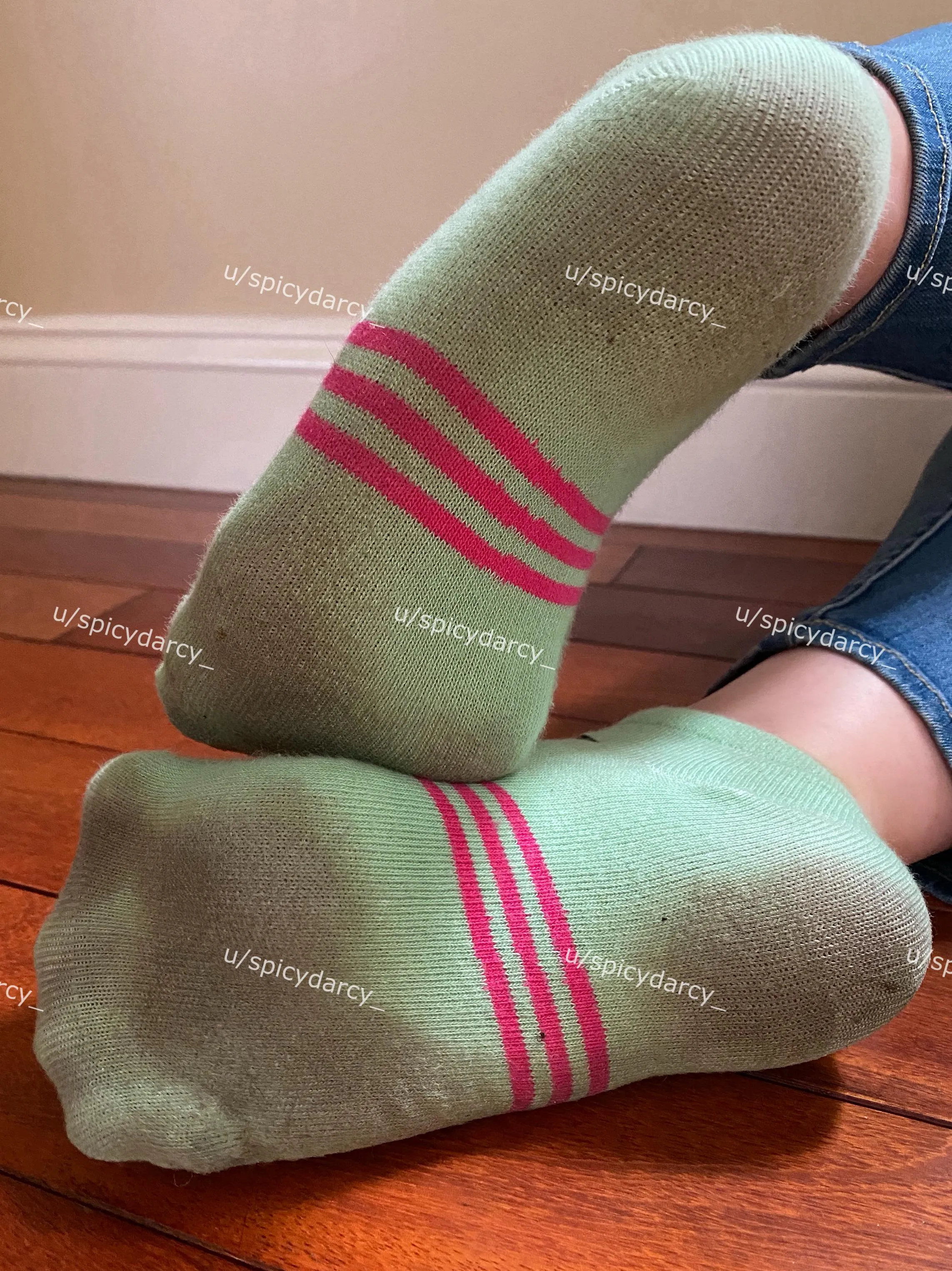 Wanna smell my sweaty socks? [selling] [USA] [AV required]