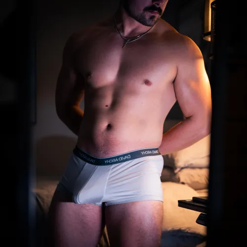 Where’s your tongue going first?