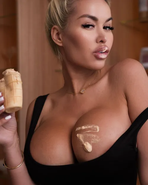 I love being called pretty… but dirtier words work too