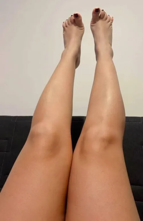 It's feet up friday. Enjoy my golden legs and tiny feet