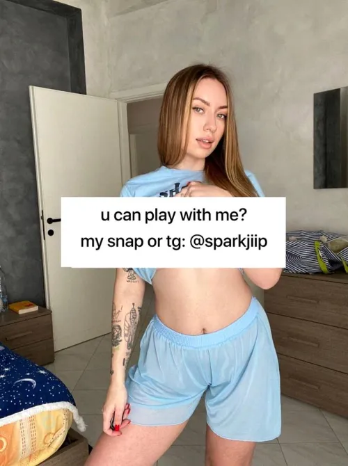 tongue slides down my thigh, sparkjiip